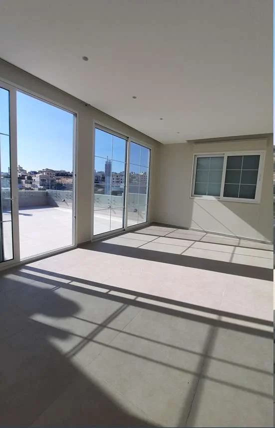 Private residence roof extension — portfolio photograph 3