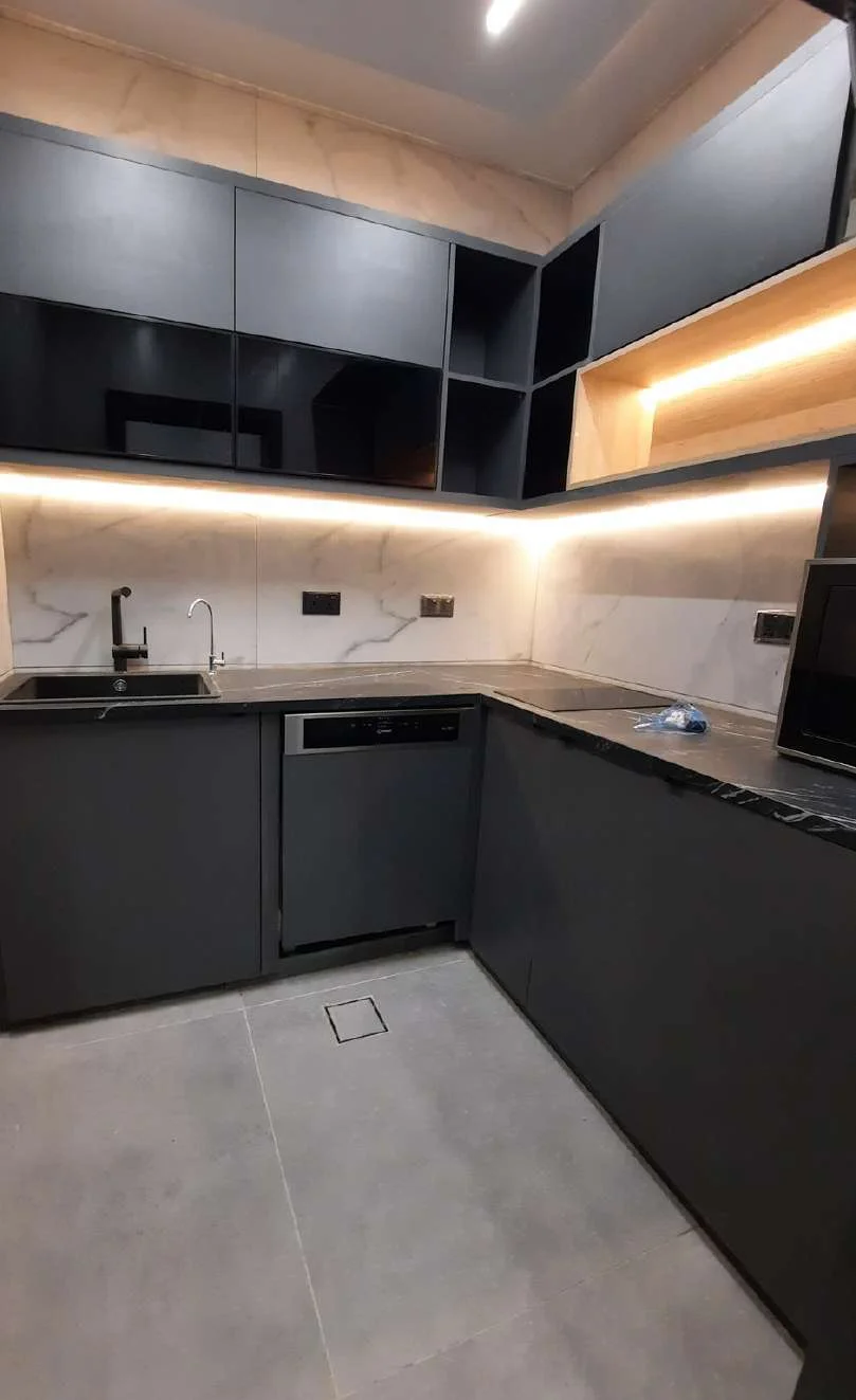 Private offices CEO kitchen and pantry — portfolio photograph 3